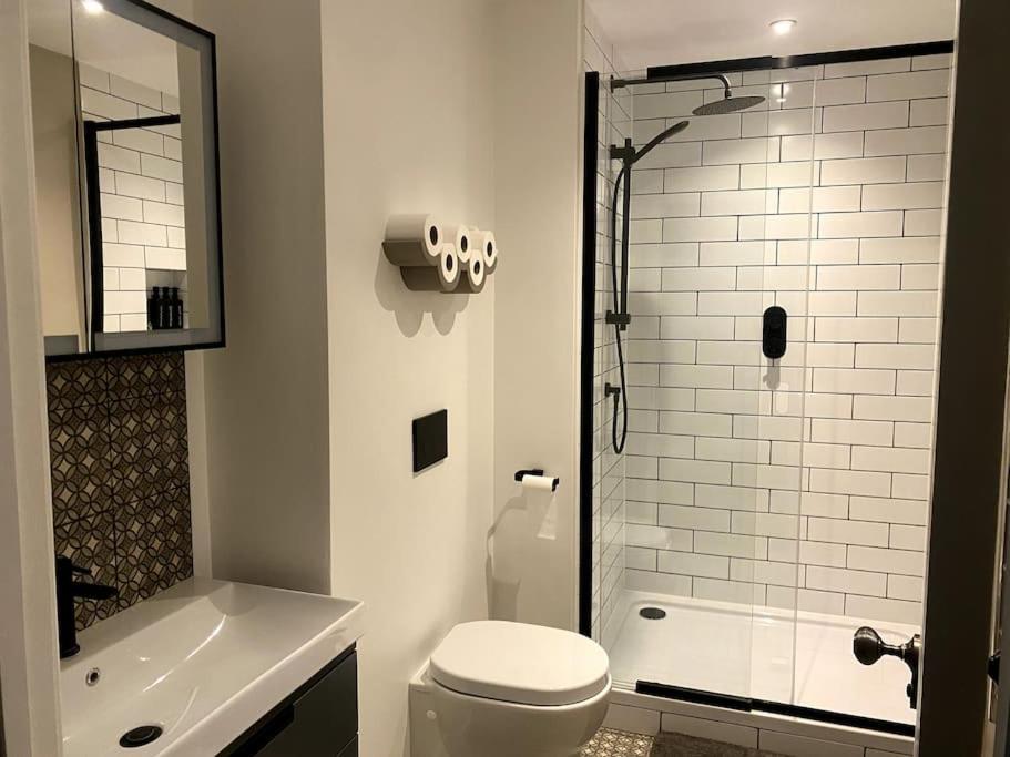 The Retreat, Luxury Studio Apartment In Bath With Parking Exterior photo
