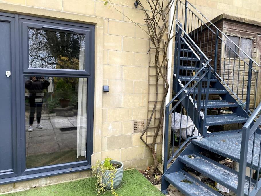 The Retreat, Luxury Studio Apartment In Bath With Parking Exterior photo