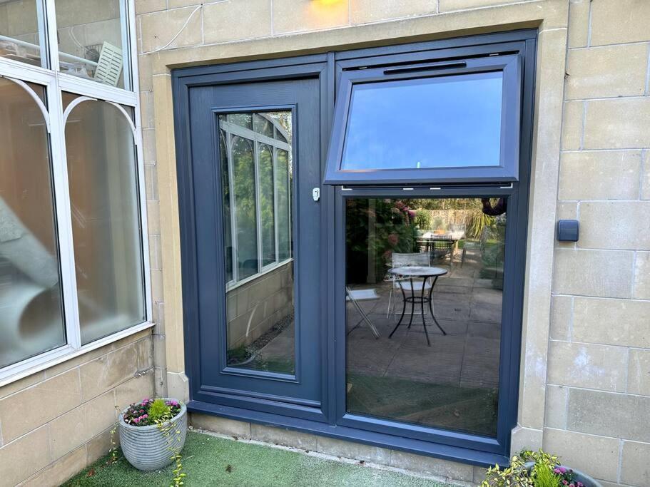 The Retreat, Luxury Studio Apartment In Bath With Parking Exterior photo